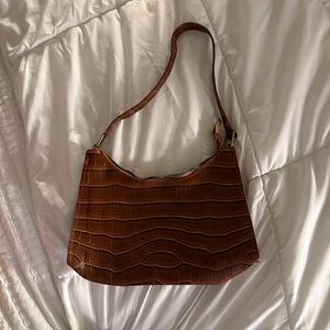 Elegant Brown Crocodile-Embossed Shoulder Bag